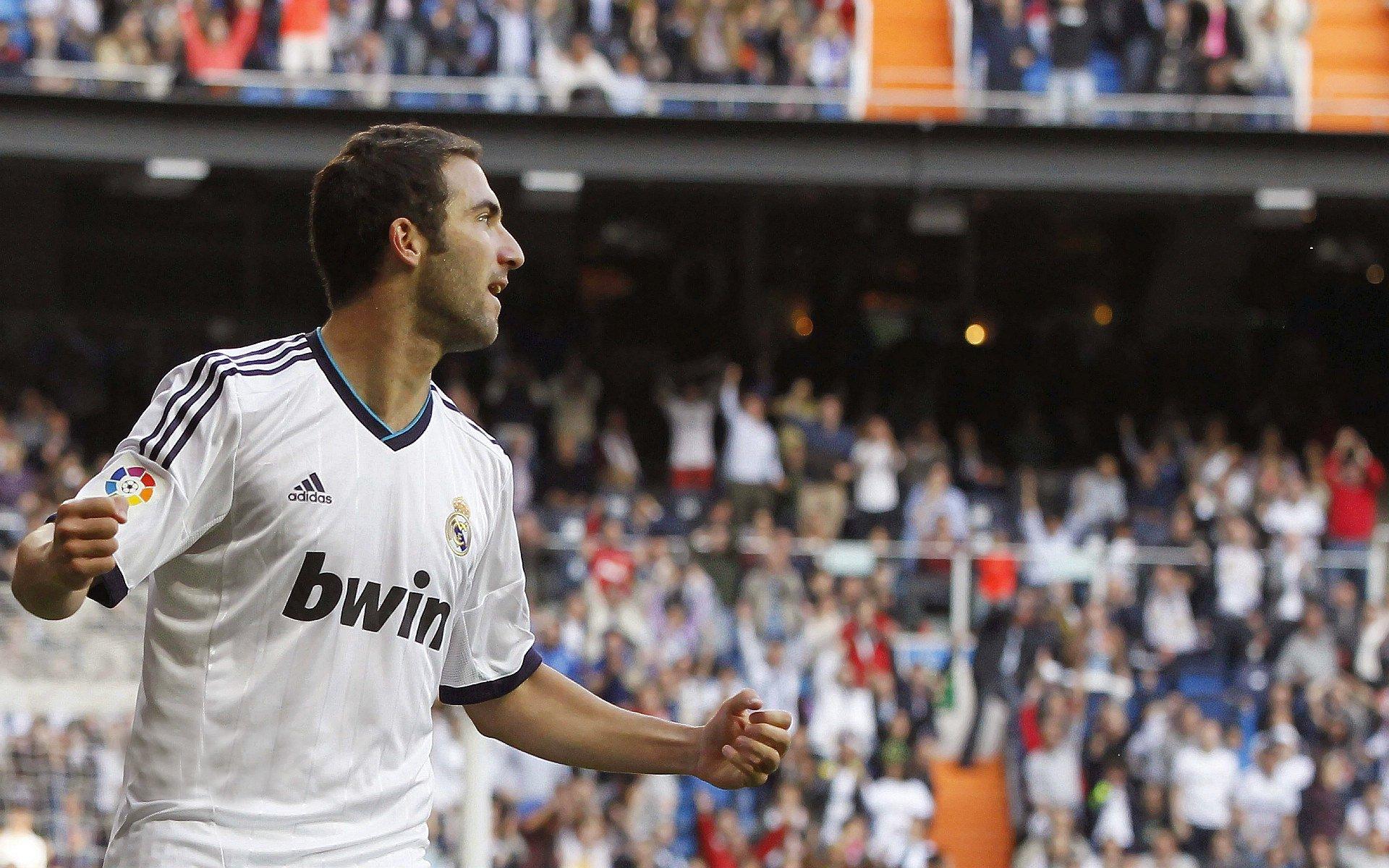 德保罗与蒂尼12月20日步入婚姻殿堂,梅西确认出席见证队友幸福时刻