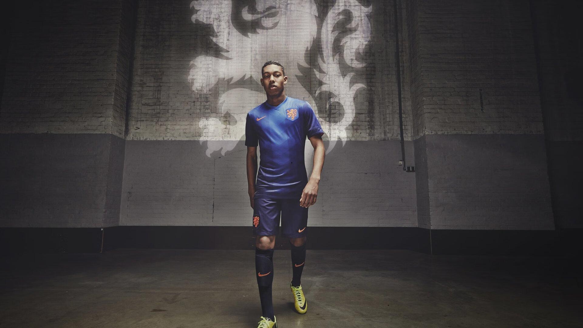 若塔精神永驻绿茵！坎塞洛破门后独特手柄庆祝致敬挚友